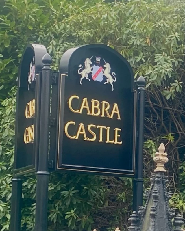Cabra Castle Kingscourt Co Cavan. Ground maintenance crews coming together and preparing for the wedding season ahead. Extremely high standard achieved.